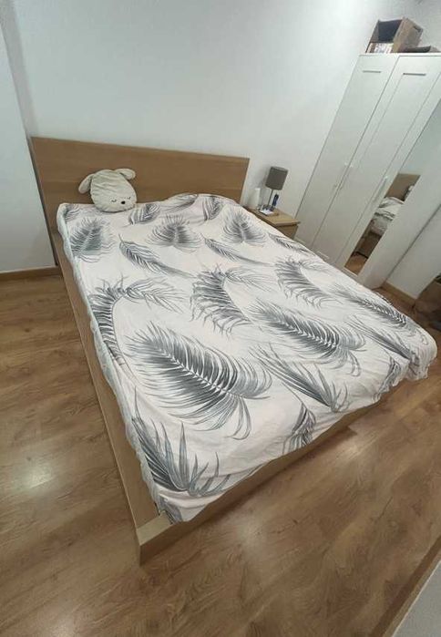 Estrutura de cama IKEA Malm (para colchão de tamanho padrão 160 x 200 cm) com 4 gavetas de arrumação (colchão não incluído)