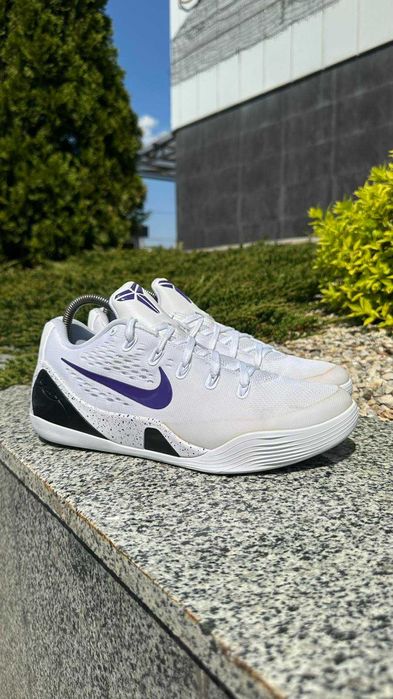 #0247 Nike Kobe 9 IX Low EM  [US 9 | 27 cm ]