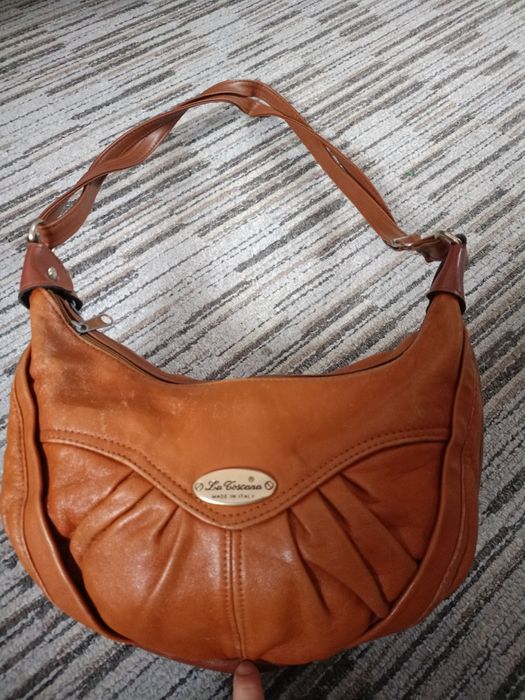 Torebka na ramię regulowany pasek brązowa ekoskórka suwaki