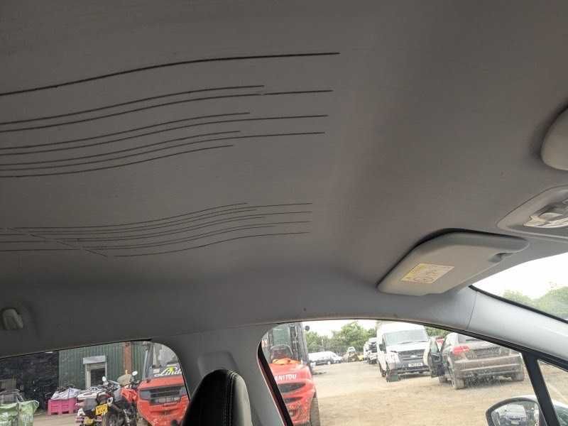 Peugeot 2008 1.6HDI 2016 (Para Peças)