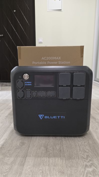 Зарядна станція BLUETTI AC200MAX