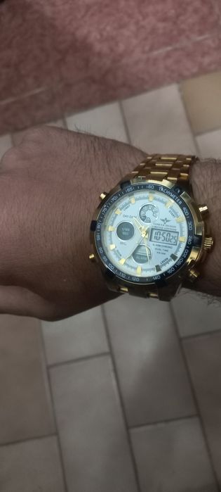 Relogio dourado homem