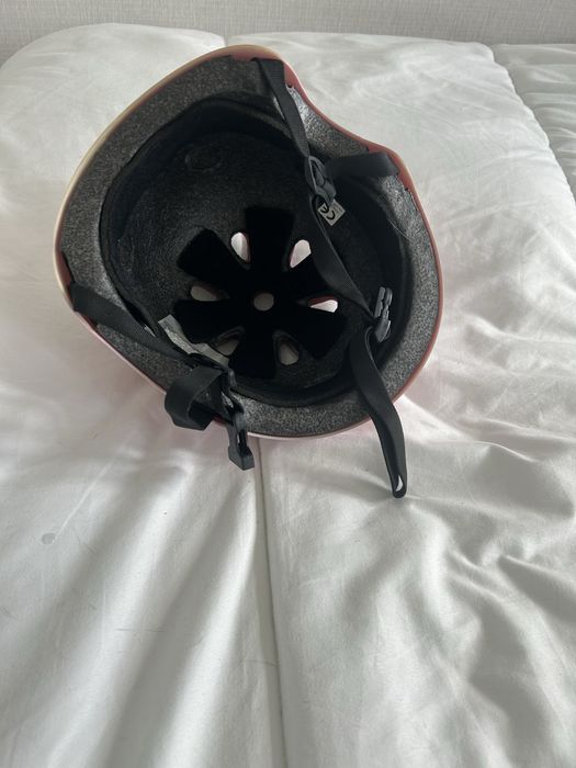 Capacete de bicicleta  de menina