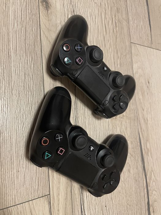 Pady do PS4 czarne