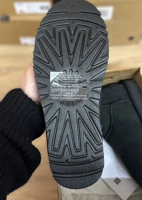 Czarne UGG Mini – oryginalne damskie, gruba podeszwa | PROMOCJA 50%