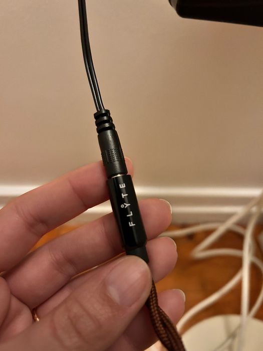 Candeeiro de levitação magnética FLYTE