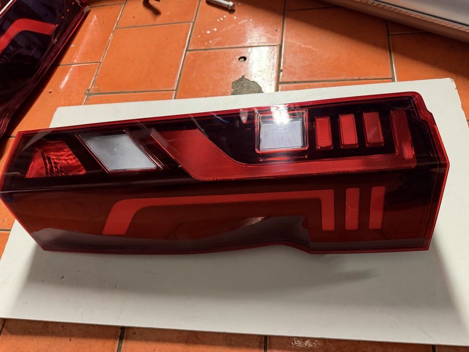 Lampa tylna prawa Renault Master IV 2024-