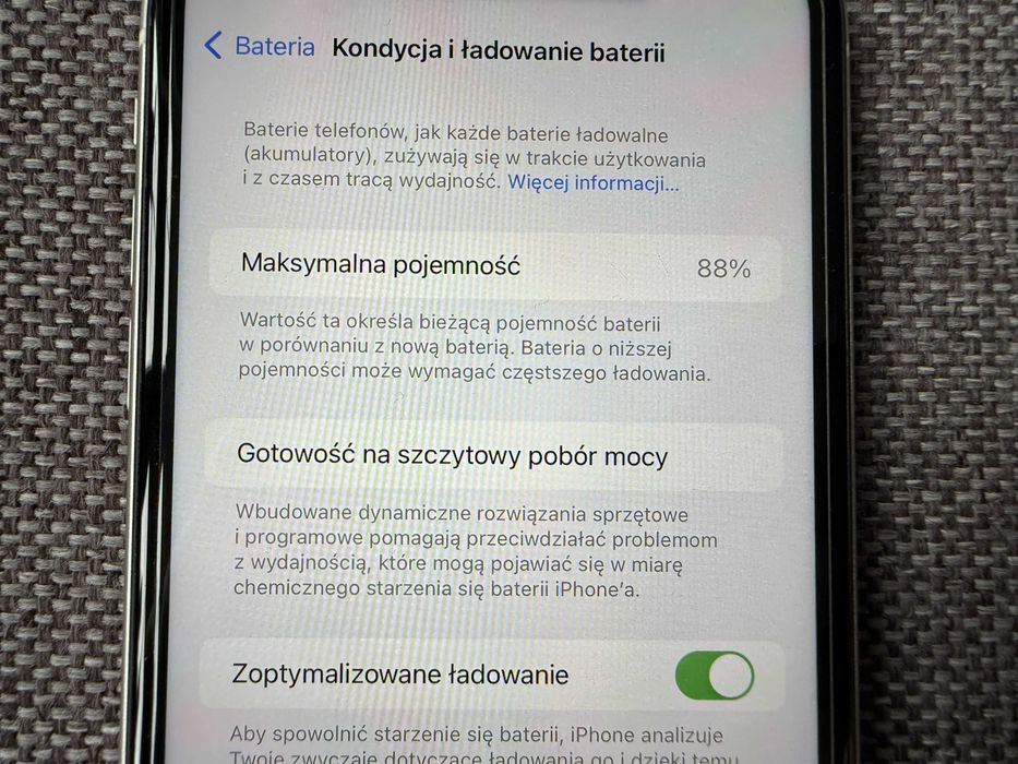 Smartfon Apple iPhone 11 4GB / 64GB White stan idealny