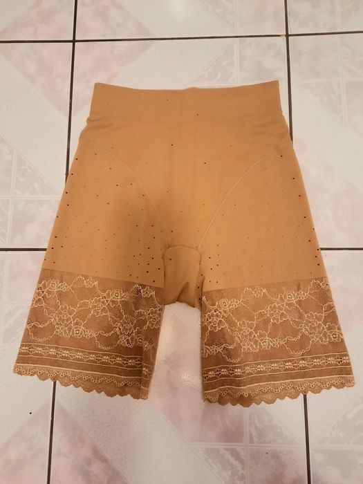 Triumph Lace Sensation Panty L figi modelujące