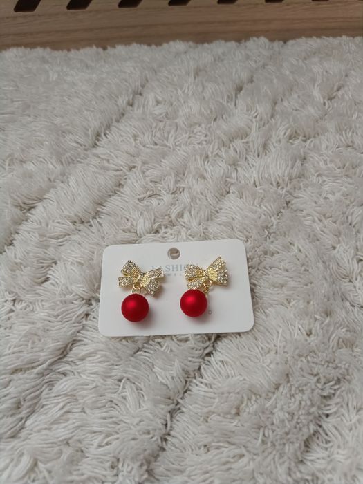 Kolczyki damskie eleganckie perełki perły kokardki kokardy