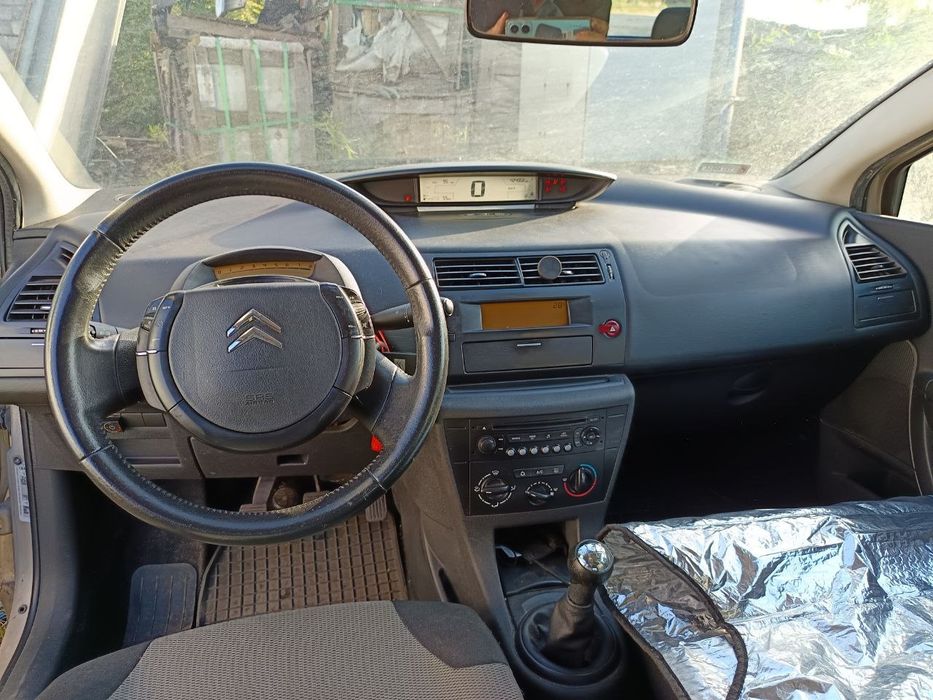 citroen c4 2004 1.6 benz gaz LPG  5-drzwi brak oc pt do naprawy