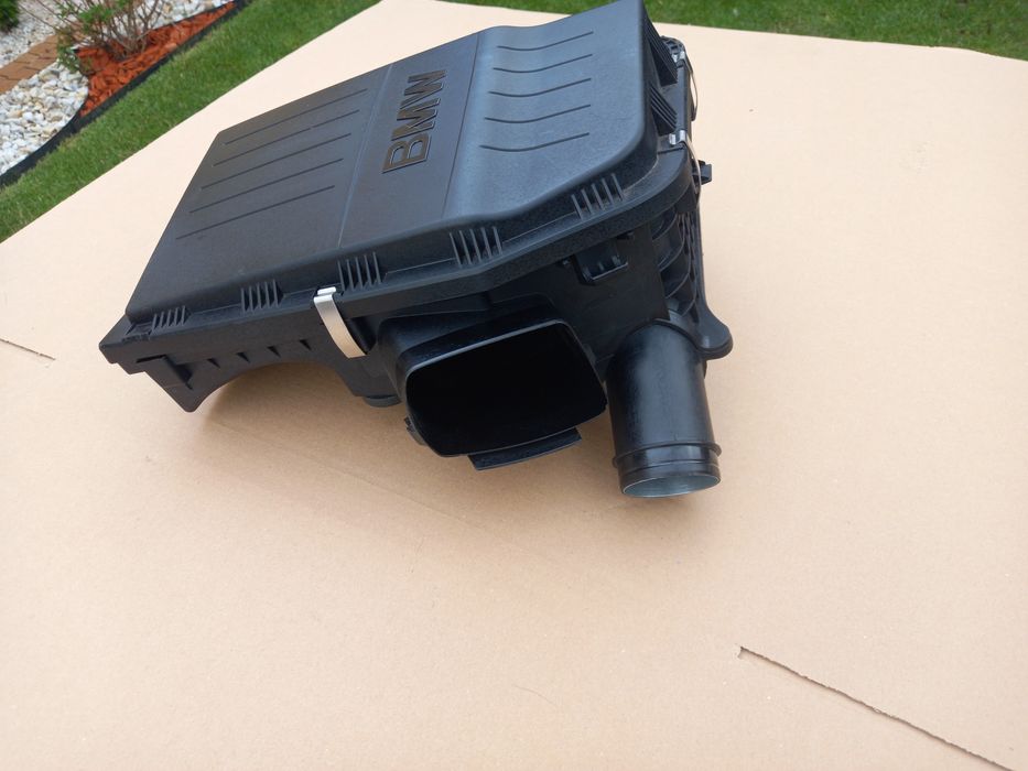 Obudowa filtra powietrza BMW 3 E90-93 E82,88 E60,61