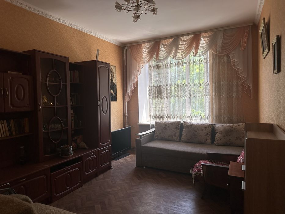 Продаеться 2-я квартира в центре Одессы (Приморский район)