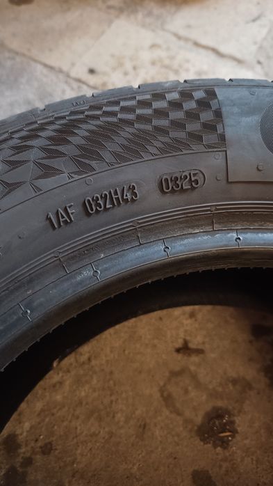 Opony Continental Ultra Contact 175/65 R14 82T