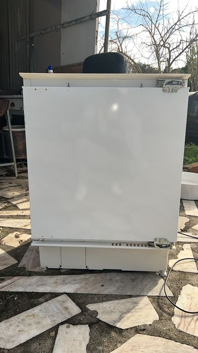 Mini frigorífico com congelador