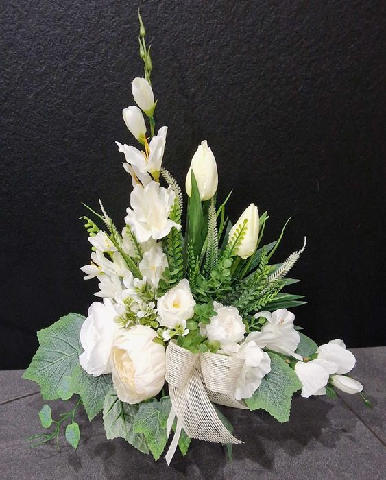 Komplet kompozycji kwiatowych na grób 2x stroik + wkład do wazonu WG84