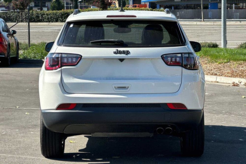 Jeep Compass 80th Anniversary Edition      2021