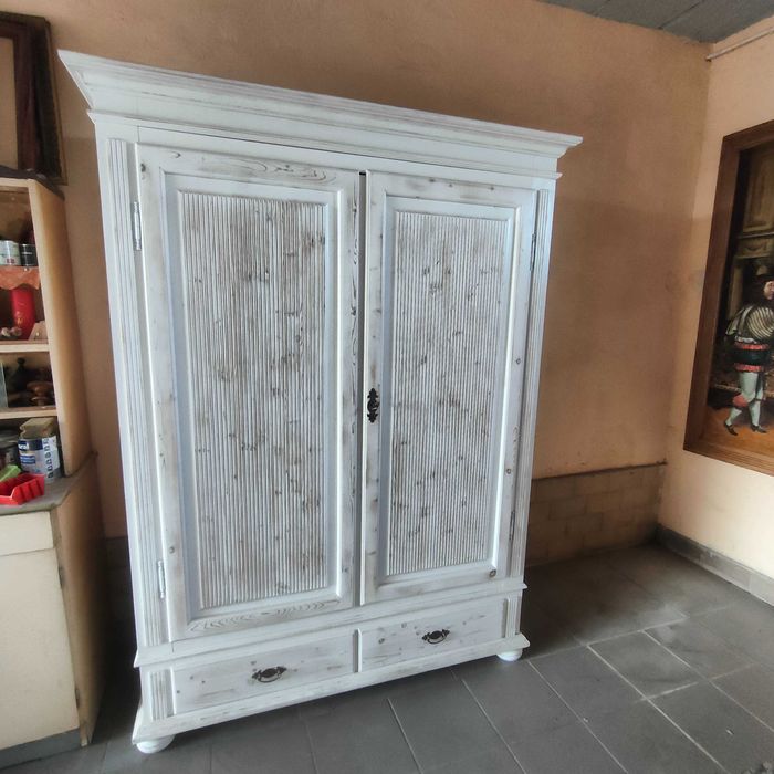 Szafa biała sypialnianą bielona retro ludwik