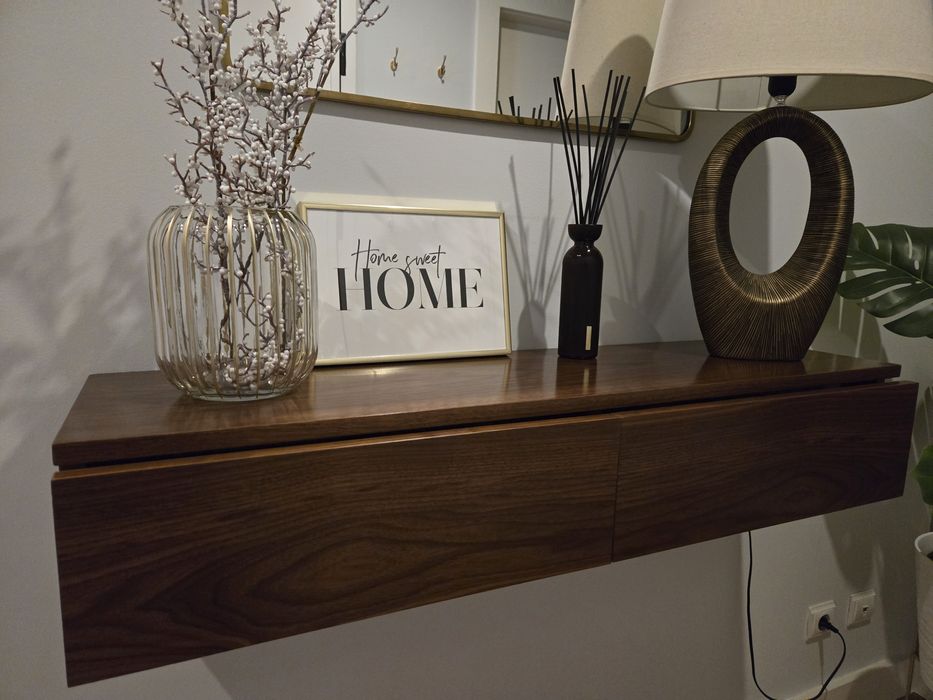 Consola de parede em nogueira