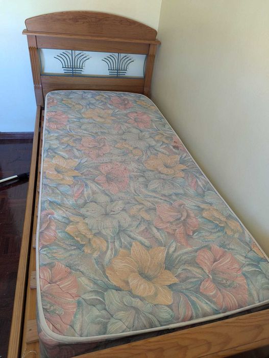 Conjunto quarto solteiro em madeira