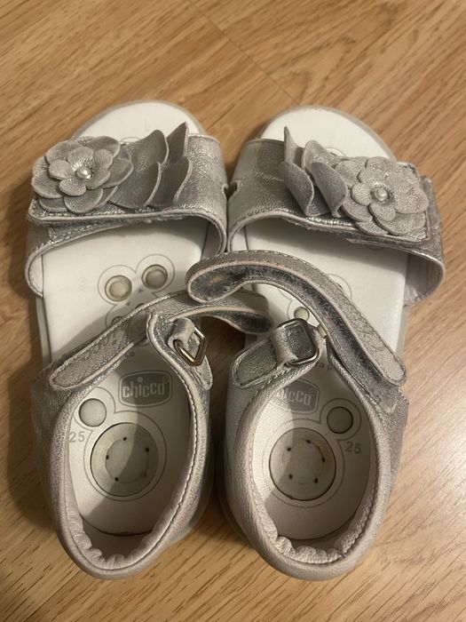 Sandálias Chicco 25