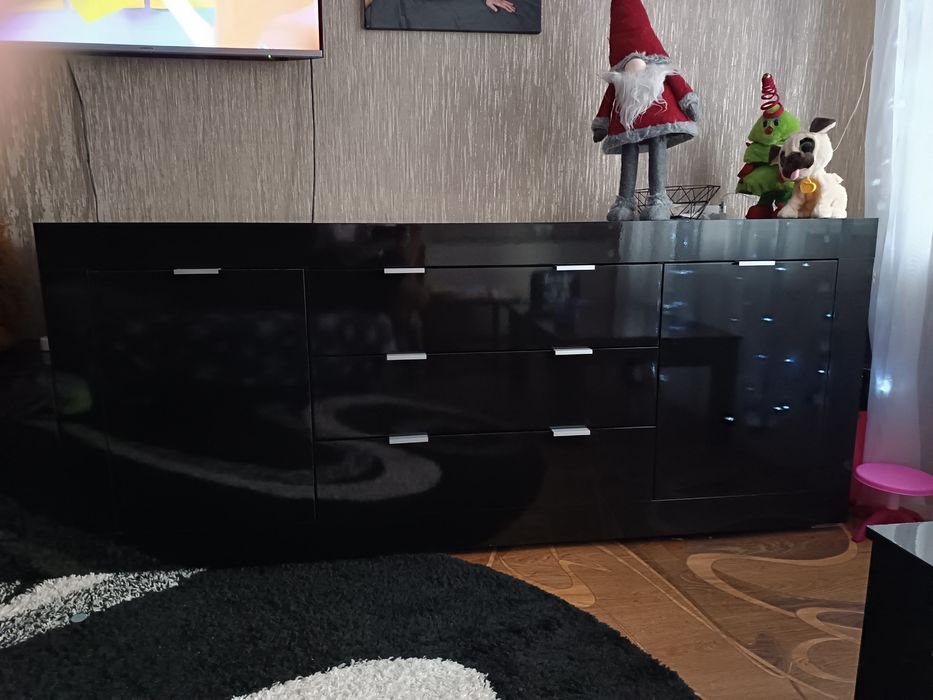 Продам большой комод