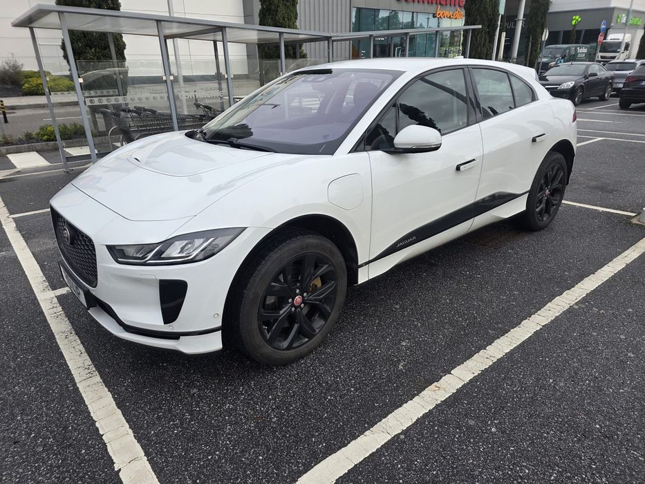 Jaguar I pace  400