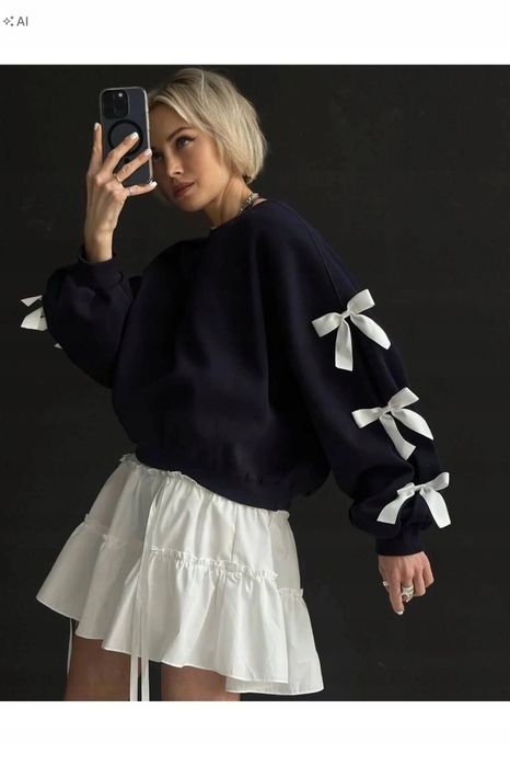 Damska gładka bluza oversize z białymi kokardami s 5ia