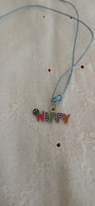 Colar - Happy da revista Bravo