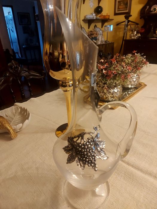 Caneca em cristal com peça em estanho aplicado