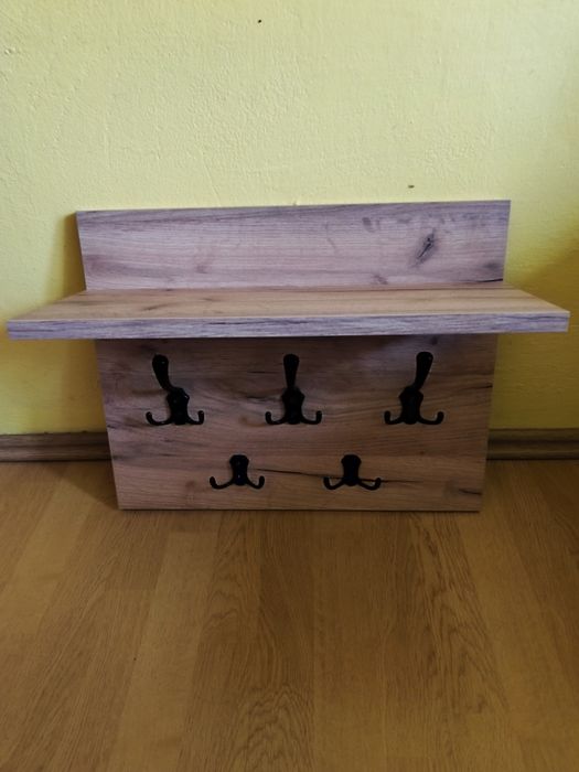 Sprzedam stolik i wieszak