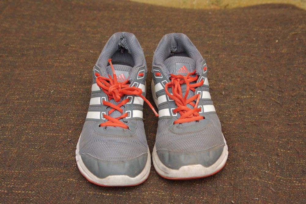 Мужские красовки Adidas р44.5 состояние хорошее.