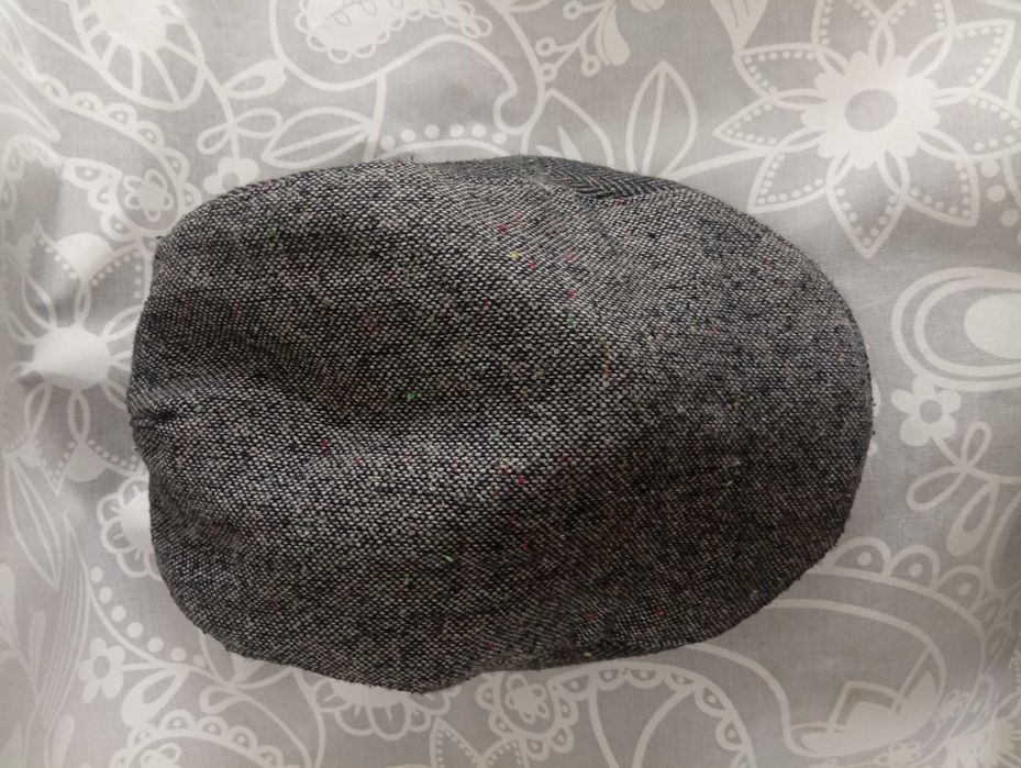 Kaszkiet wełniany w jodełkę ocieplany