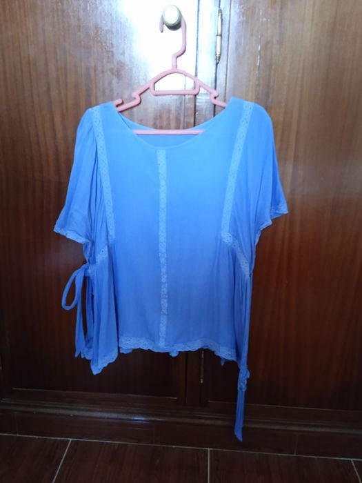 Roupa (blusas de Verão)