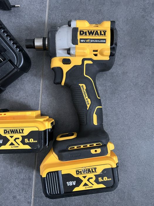 Безщітковий Акум. Гайковерт Dewalt DCF 922