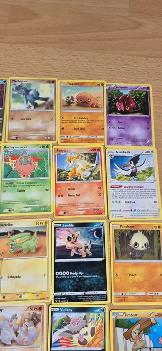 Pokémon TCG Lote 25 Cartas
