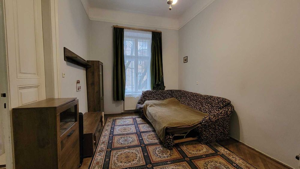 Продаж 2 кім.квартири вул.Леонтовича ЦЕНТР