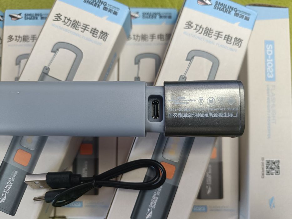 Фонарик Xiaomi Smiling shark. Ліхтар, лампа.