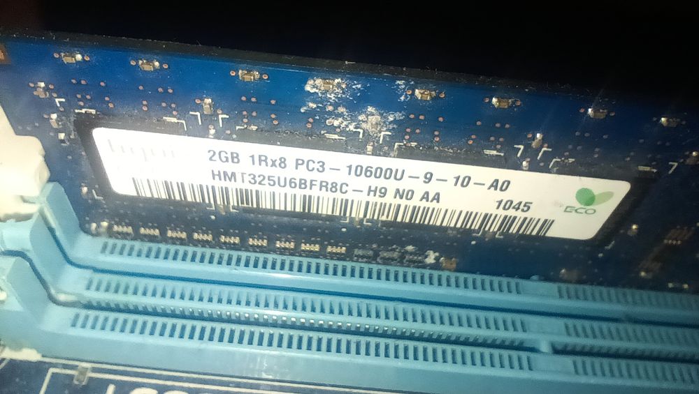 Робочий комплект плата Gigabyte AM3 + процесор Athlon X2 220 + 2GB ОЗУ