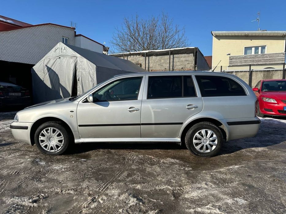 Skoda Octavia Tour 2.0 benzyna/klima/wspomaganie