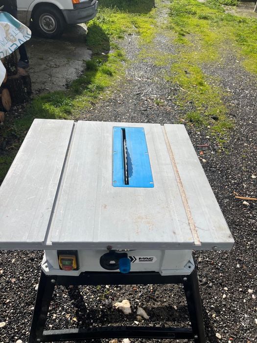 Serra de mesa Mac Allister