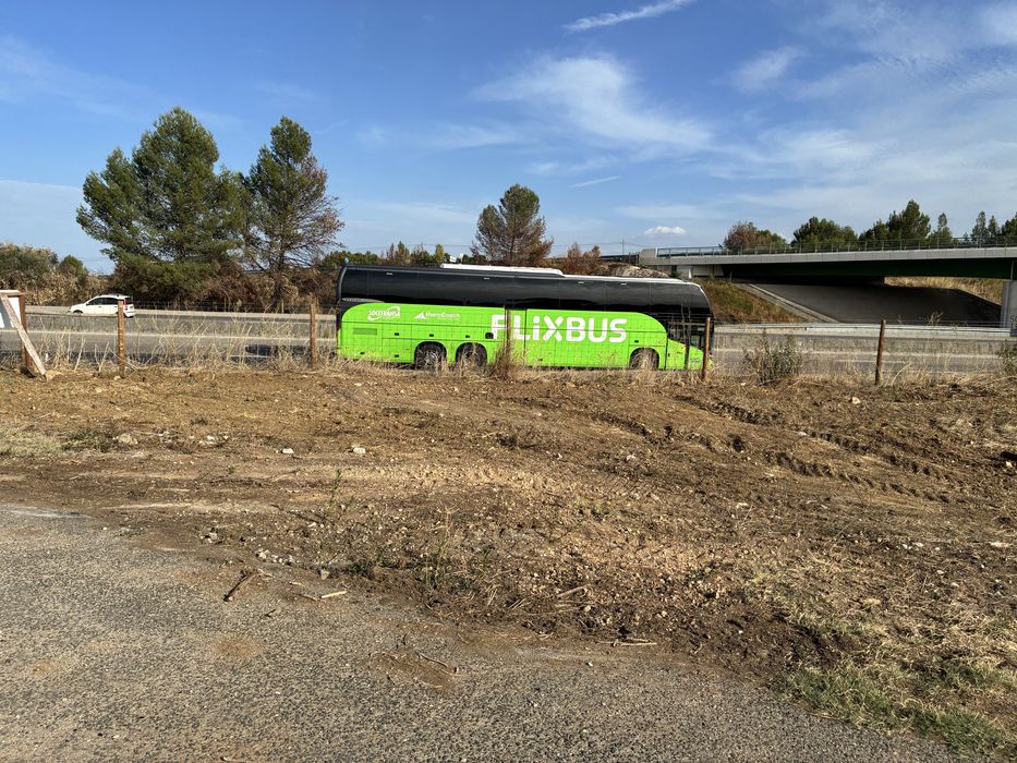 Arrenda-se terreno junto à A1 Alcanena