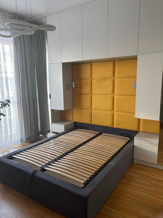 Biała zabudowa łóżka do sypialni