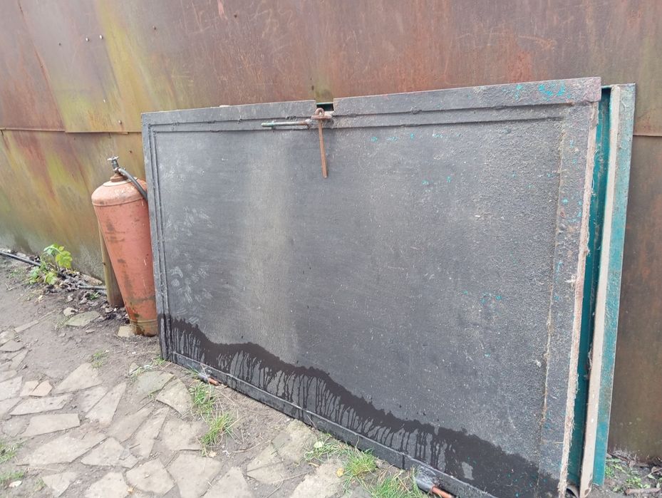 Продам гаражні ворота,