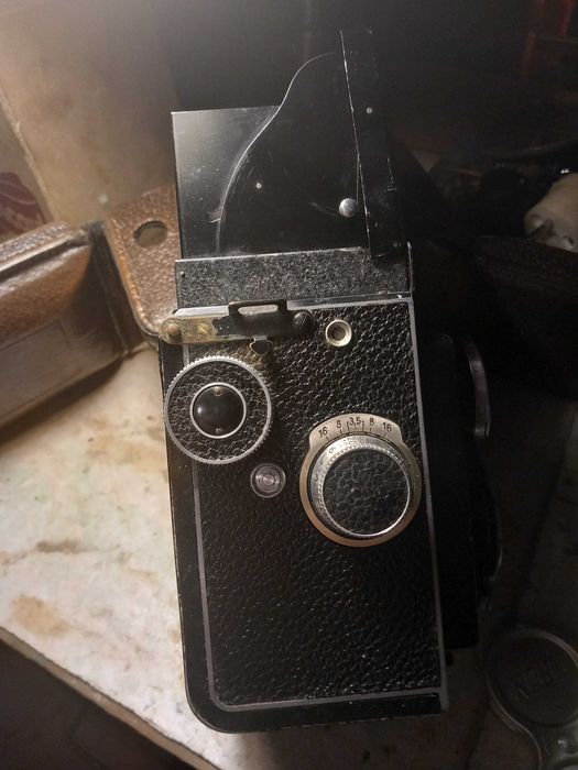 sprzedam aparat fotograficzny  ROLLEI CORD