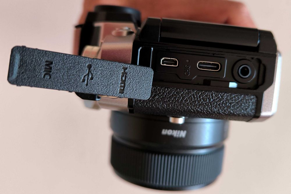 Nikon Z fc como nova 594 disparos