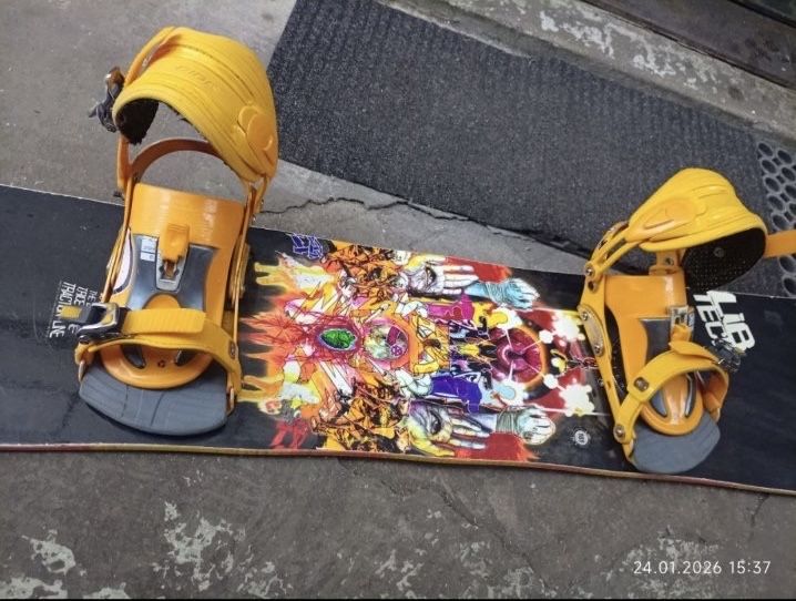 Сноуборд з кріпленням