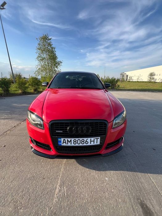Продається яскрава та доглянута Audi A4 B7 (2006)