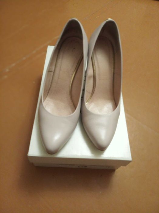 Туфлі шкіряні, 37  розмір, відтінок пудра.