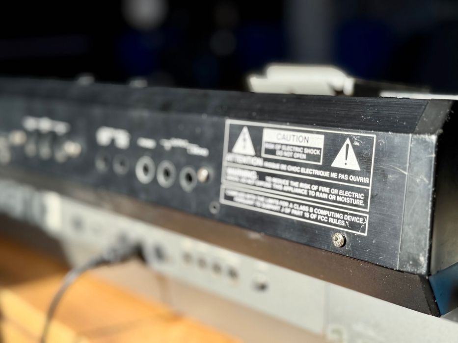 Roland D10 Syntezator + futerał + karta M-256E!!! Nie D50 stan bdb